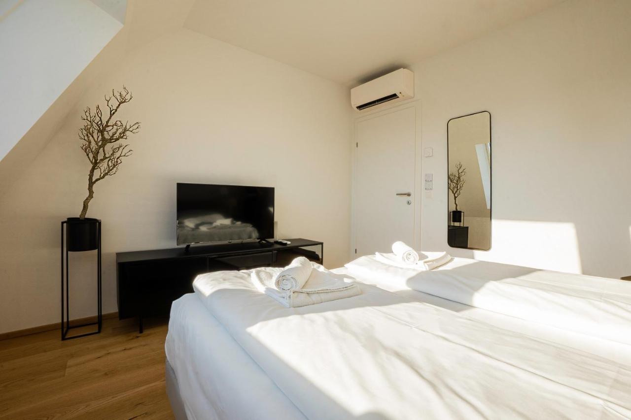 Orestaliving - Penthouse With Designer Renovation Wenen Buitenkant foto