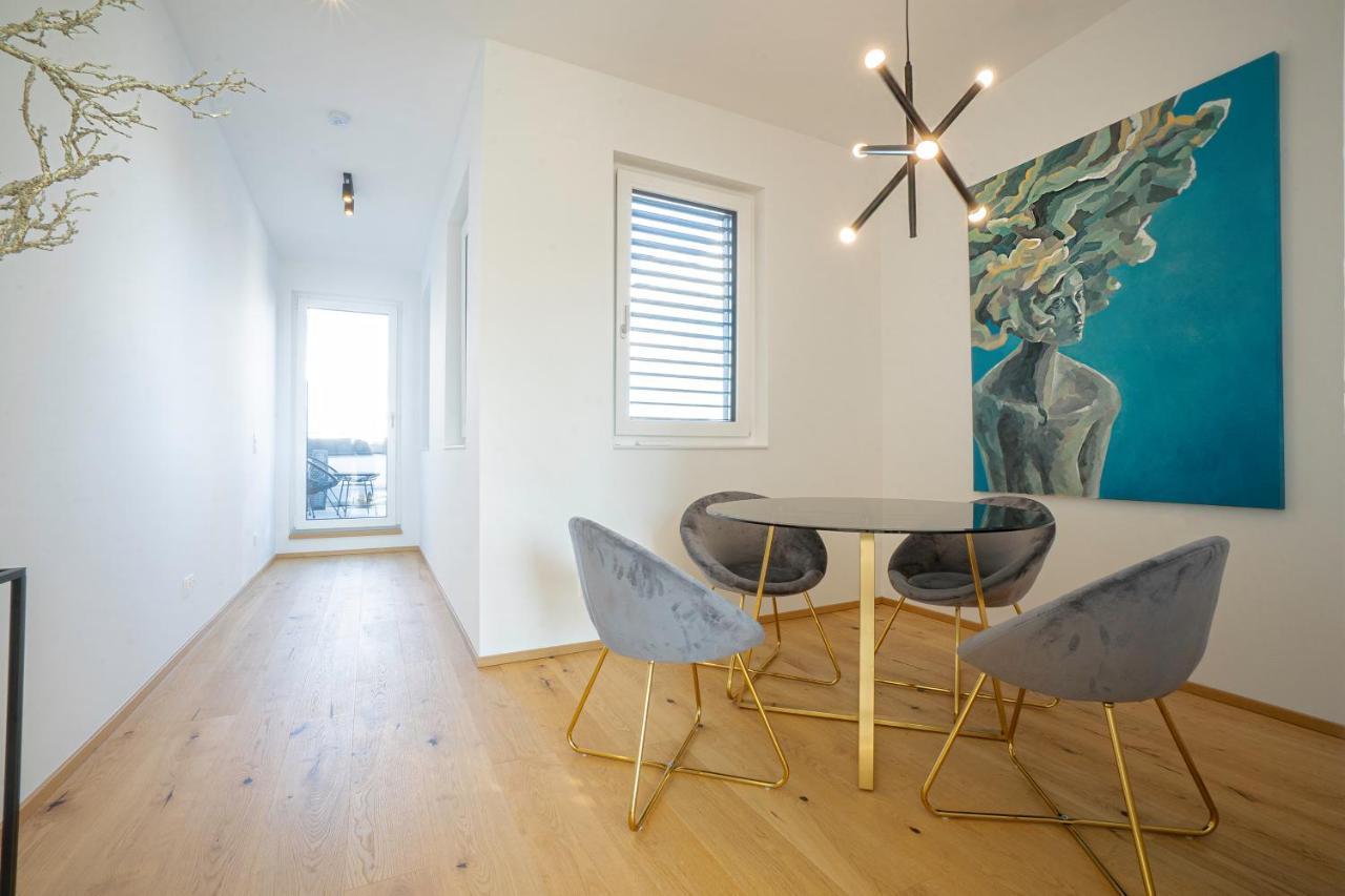 Orestaliving - Penthouse With Designer Renovation Wenen Buitenkant foto