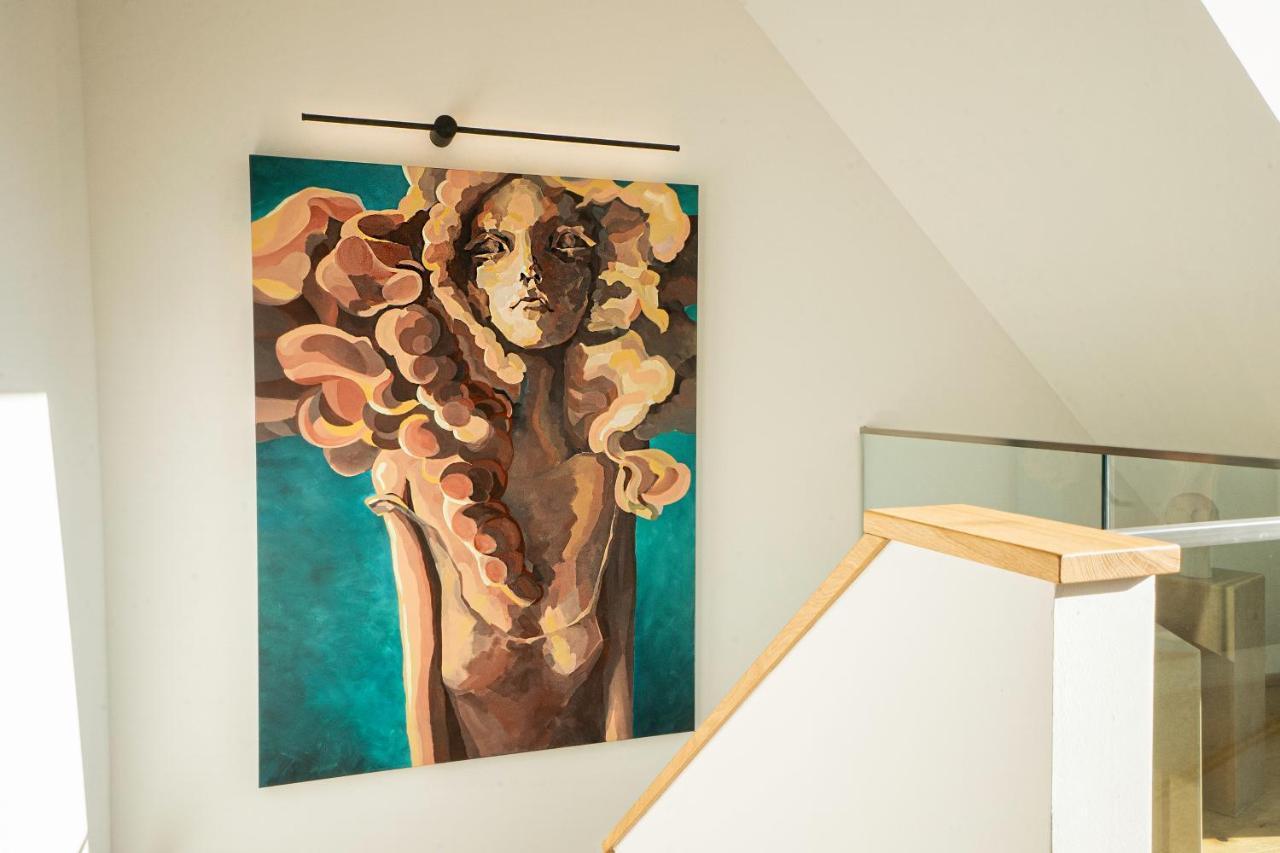 Orestaliving - Penthouse With Designer Renovation Wenen Buitenkant foto